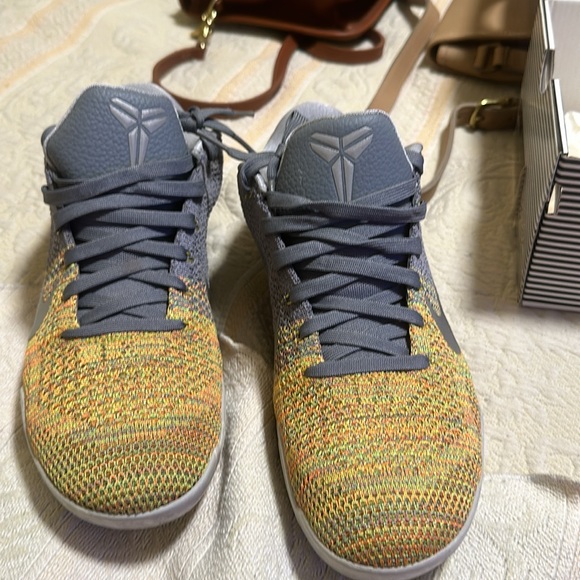 Original Kobe Bryant size 9 - Picture 3 of 10